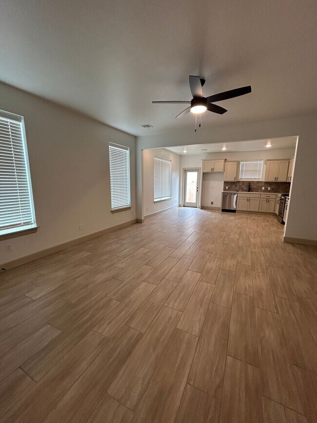 Building Photo - Brand New 3 Bedroom Home in Deer Creek School District