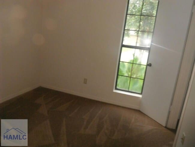 Building Photo - 707 Thornwood Way