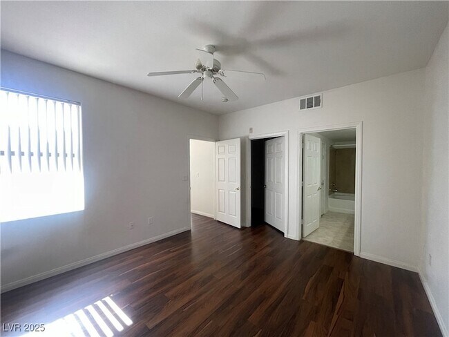 Building Photo - 8000 W Badura Ave