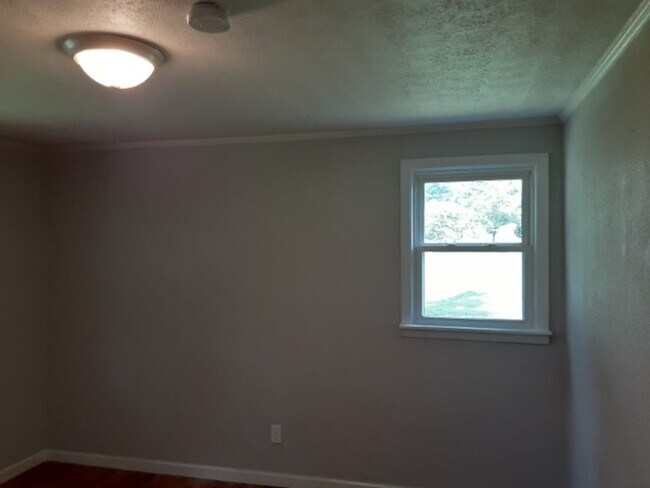 Building Photo - 167 Louisiana Ave