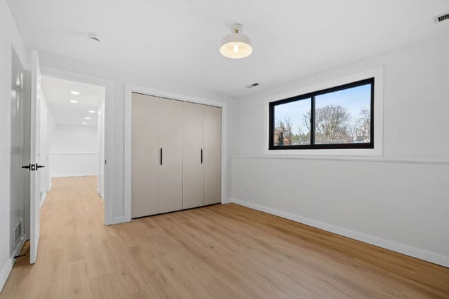 Building Photo - "Charming 4-Bedroom Home with Granite Elegance in Lino Lakes – 2584 Sq Ft of Comfort!"