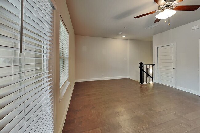 Building Photo - 4417 Benton Ln