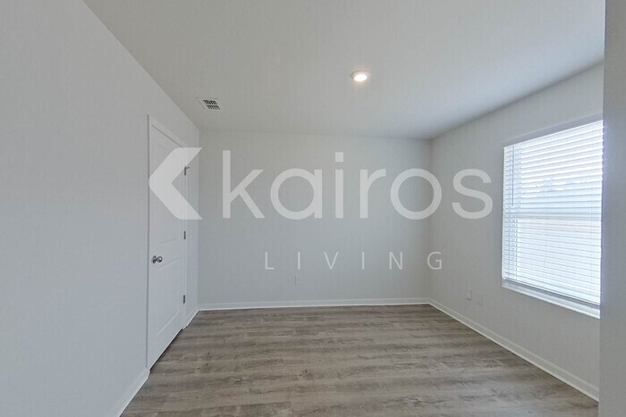 Building Photo - 288 Laurel Springs Dr