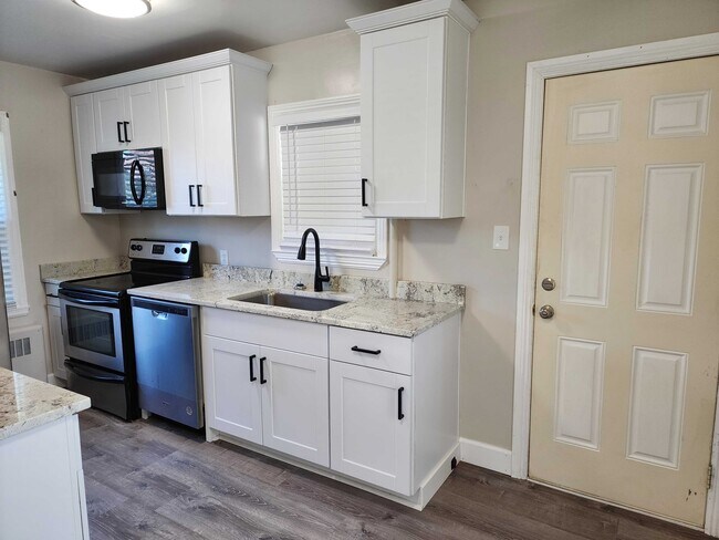 Building Photo - 210 E 4800 S