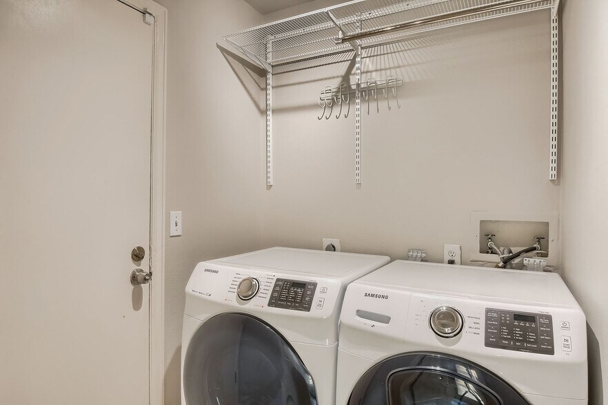 Building Photo - 3810 S Atchison Way