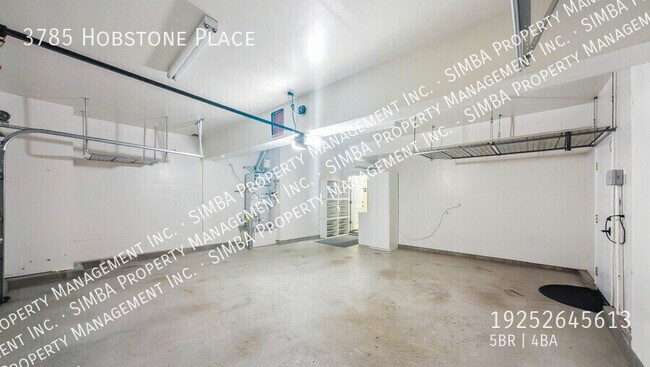 Building Photo - 3785 Hobstone Pl