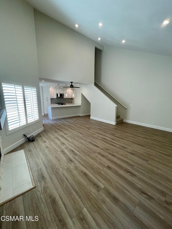 Building Photo - 760 Via Colinas