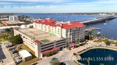 Building Photo - 808 3rd Ave