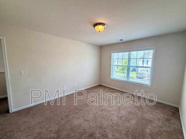 Building Photo - 141 Hay Meadow Ln