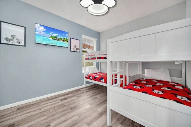 Building Photo - 4168 Oak Tree Dr