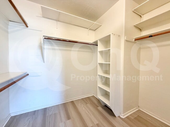 Building Photo - 877 W Shellfish Dr