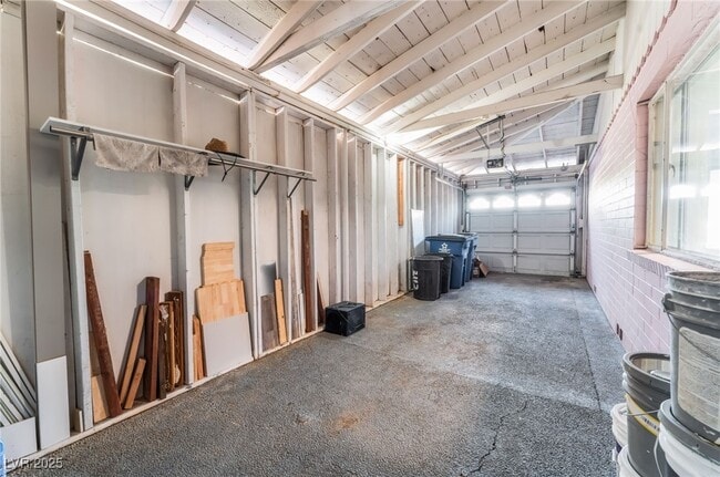 Building Photo - 2112 S Van Patten Pl