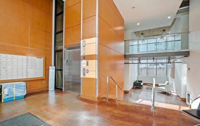 Building Photo - Industrial-Chic 2BR 2BA in Adams Morgan wi...