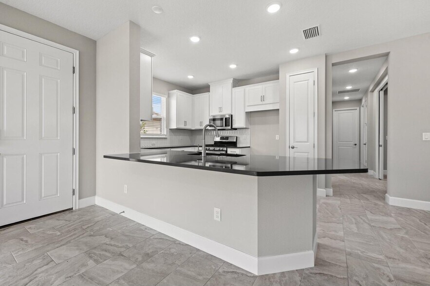 Building Photo - 3040 Formia Ct