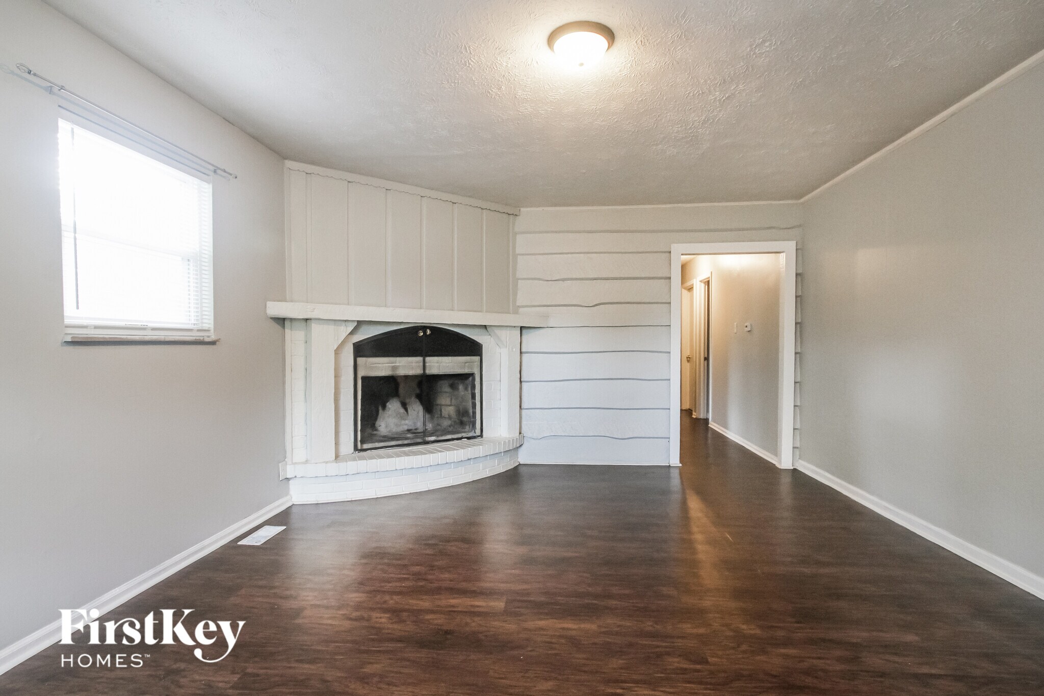 Building Photo - 734 S Whitcomb Ave