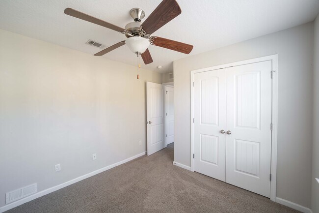 Building Photo - 7311 San Vista Dr