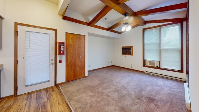 Building Photo - 11 E Gilman St