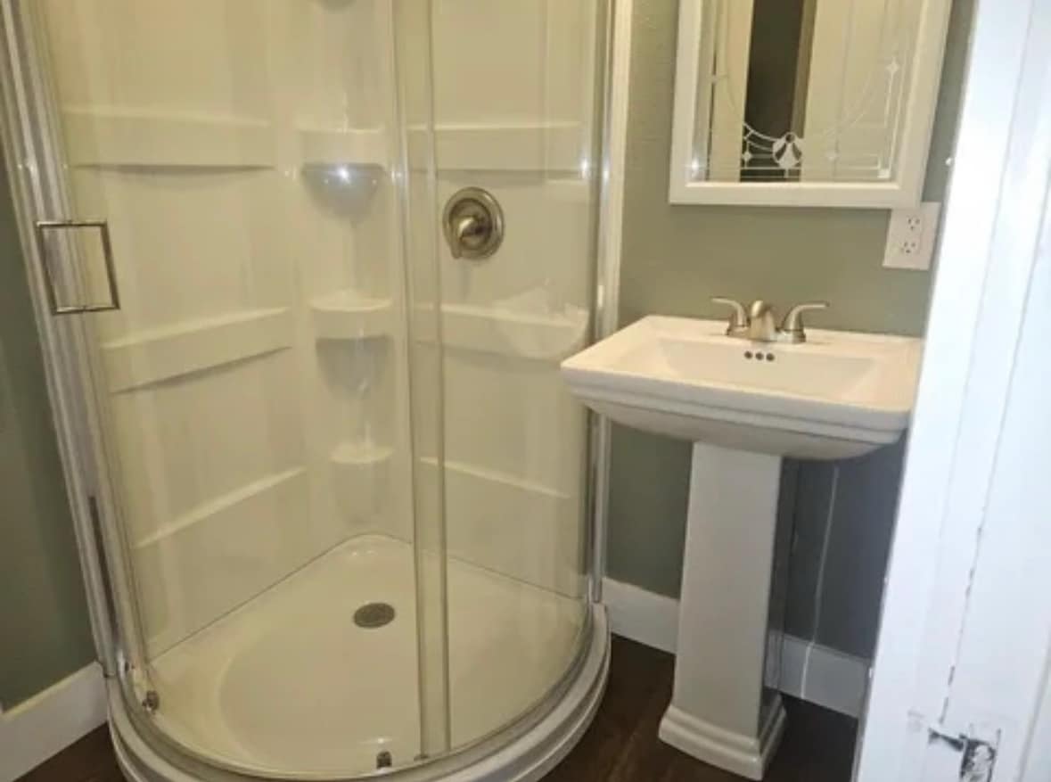 Building Photo - 719 S Market St