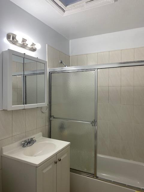 Building Photo - 31-45-45 70th St