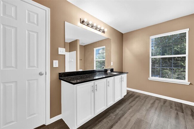 Building Photo - 13218 Ambrosa Dr