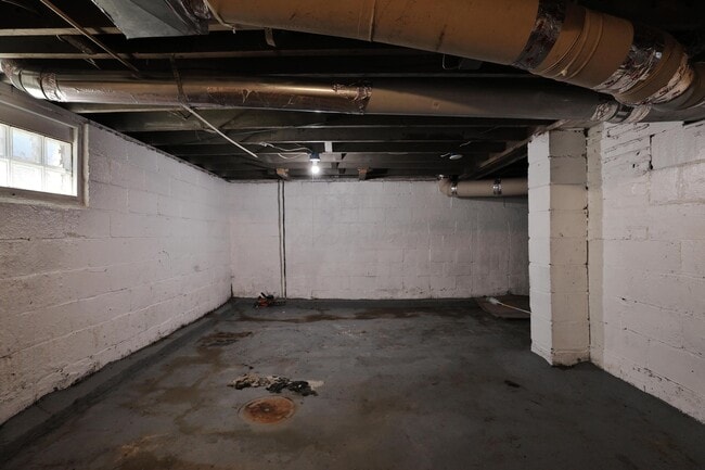 Building Photo - 1416 S Ohio Ave