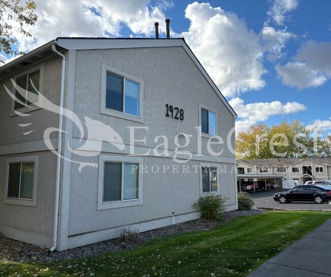 Primary Photo - Two Bedroom Upstairs Unit in The Vineyards HOA **Half Off 2nd Month Rent**