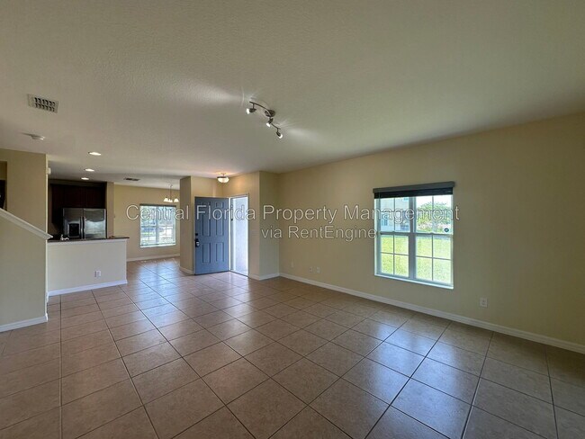 Building Photo - 172 Primrose Dr