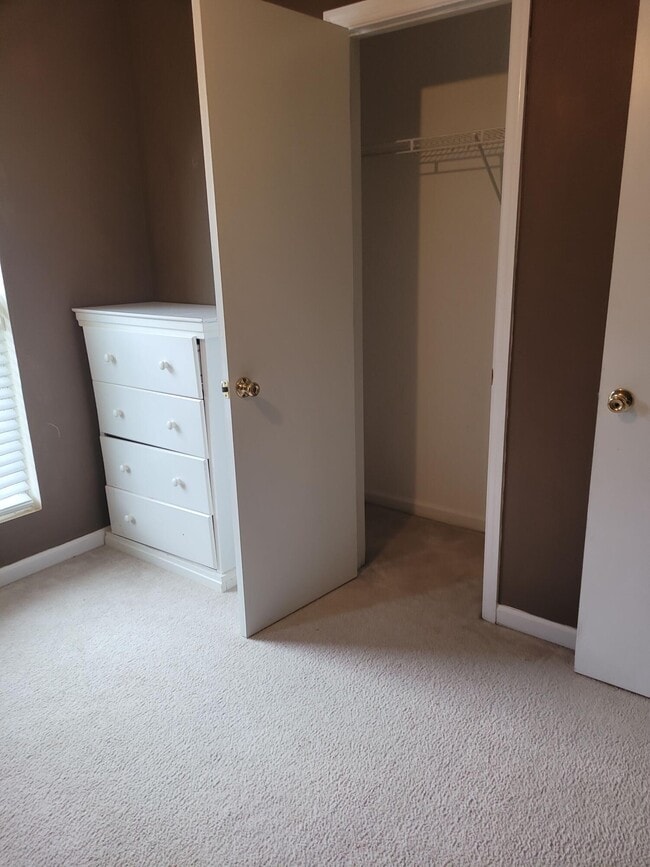 Building Photo - 1012 Cedarview Cir