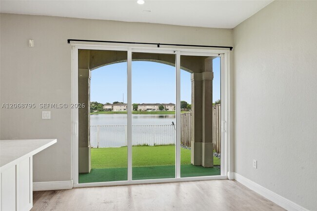 Building Photo - 15411 SW 9th Way