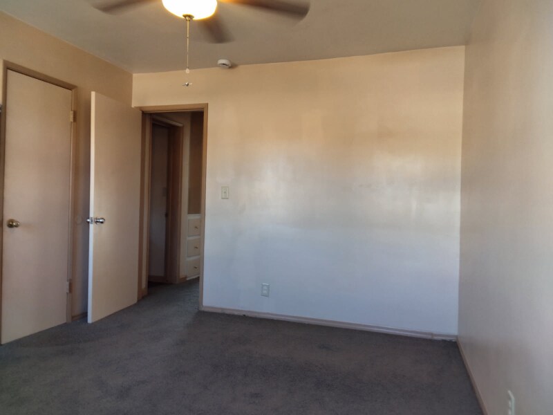 Building Photo - 305 W Ave J 10