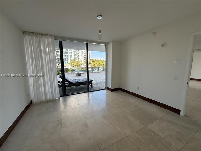 Building Photo - 5875 Collins Ave