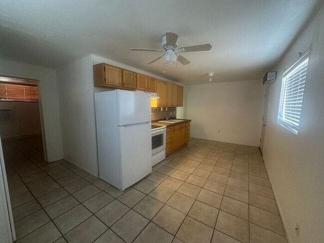 Building Photo - Cozy 1 Bed 1 Bath available in Scottsdale