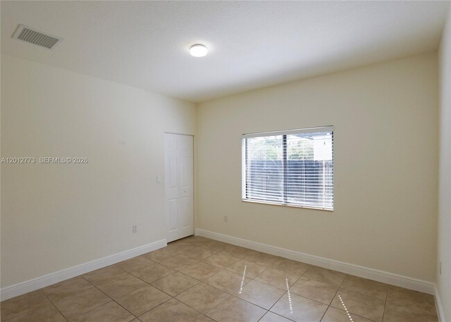 Building Photo - 17120 SW 92nd Ct