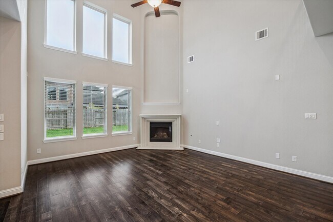 Building Photo - 17322 Legend Creek Ct