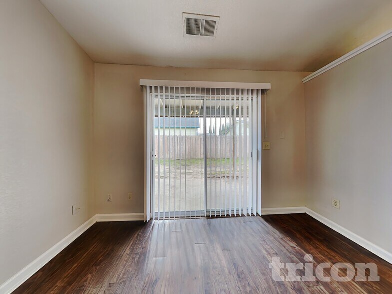Building Photo - 1536 Atteboro Ct