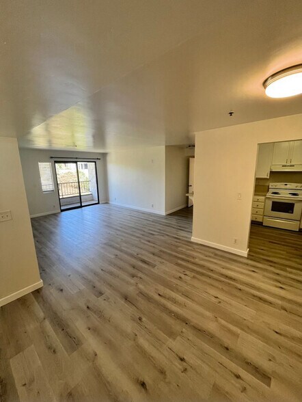 Building Photo - 3980 Faircross Pl