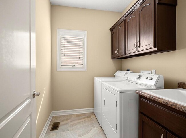 Washer and dryer - 2903 Mediterra Ln