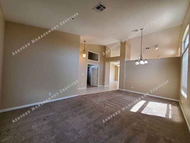 Building Photo - 3 BEDROOM WITH POOL NORTH SCOTTSDALE