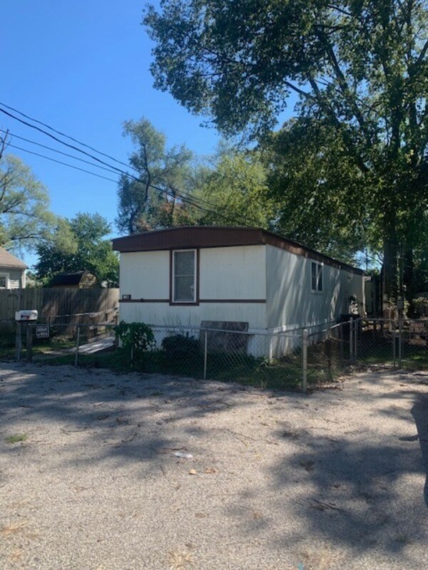 136 Lakeside Ave 136 Lakeside Ave East Alton IL 62024 Apartment Finder