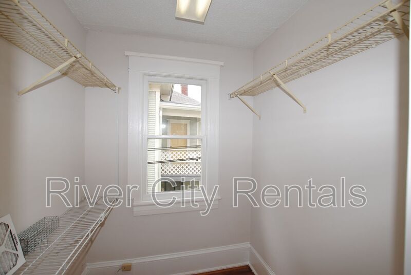 Building Photo - 1525 Osceola St