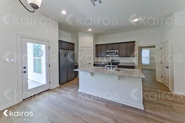 Building Photo - 113 Teddy Ln