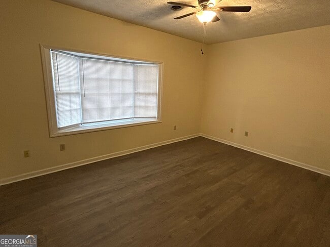 Building Photo - 250 Cleveland Rd