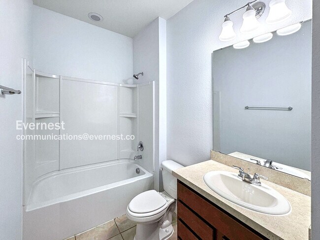 Building Photo - 5110 Claremont Ct
