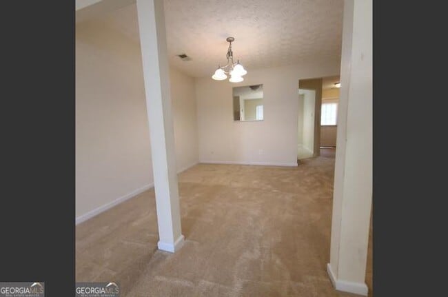 Building Photo - 2103 Grove Way