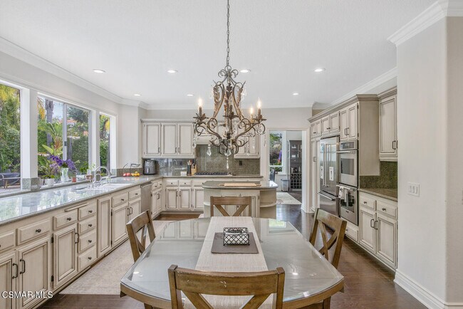 Building Photo - 2521 Sandycreek Dr