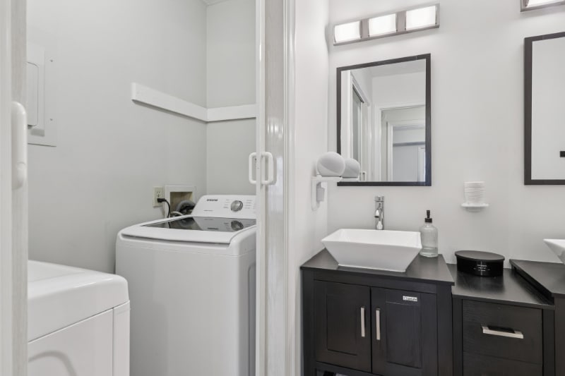 Building Photo - 2209 Hunters Run Dr