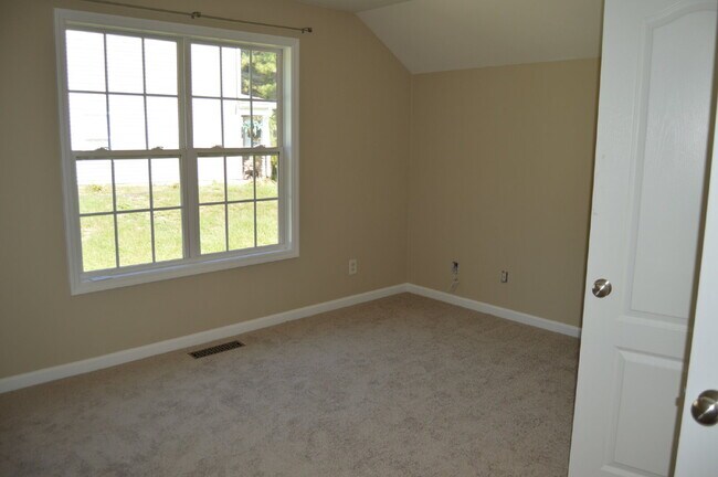 Building Photo - 60 Cobblestone Dr