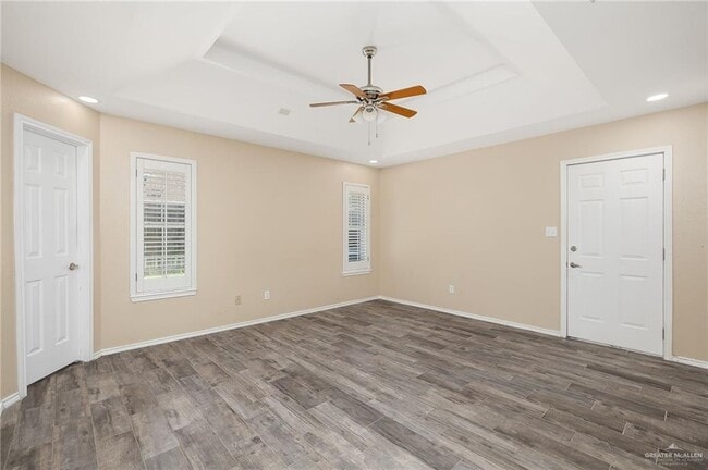 Building Photo - 19 Wisteria Ave
