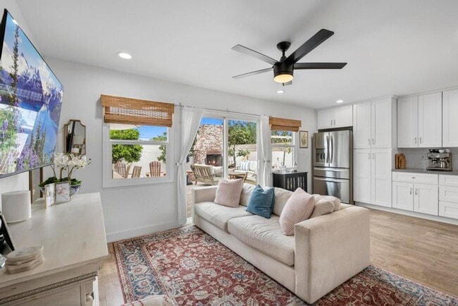 Building Photo - Charming 3 Bedroom, 2 Bath Craftsman Home ...