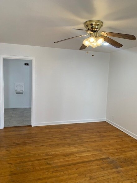 Building Photo - 2702 Wayside Ave